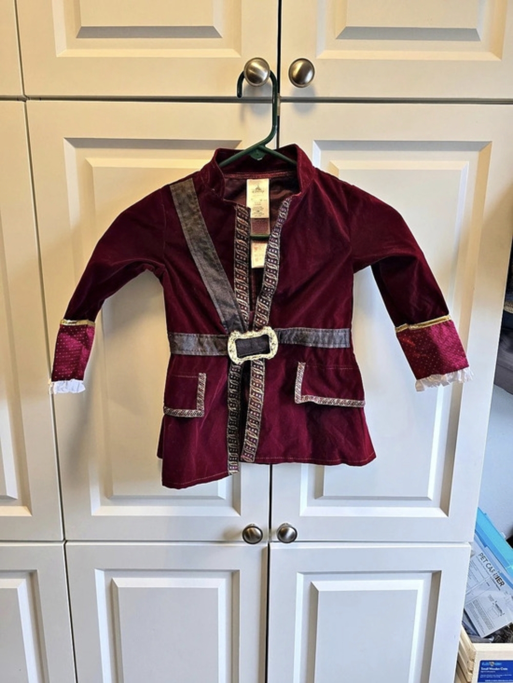 Disney Store Boys Captain Hook Coat Costume Size 3 Red Velvet Halloween Youth